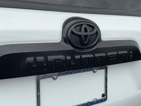 Certified 2024 Toyota 4Runner TRD Off-Road Premium w/ TRD Black Wheel Package (TMS) AWD/4WD image 32