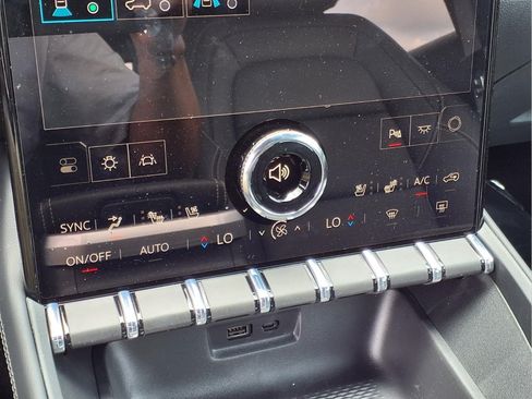 New 2026 GMC Terrain Elevation w/ Elevation Premium Package AWD/4WD image 8