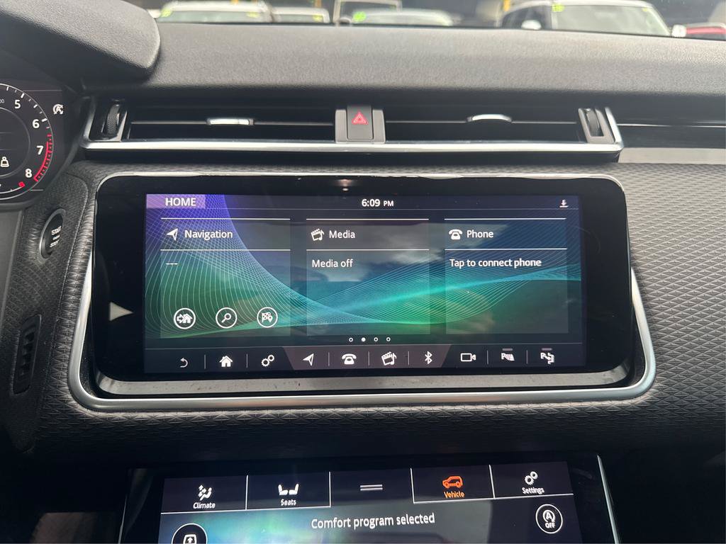 Used 2019 Land Rover Range Rover Velar R-Dynamic SE AWD/4WD image 14