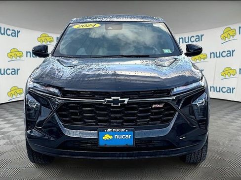 Used 2024 Chevrolet Trax RS image 2