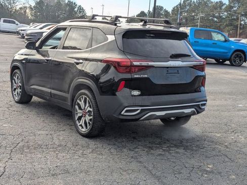 Used 2023 Kia Seltos SX w/ SX Sunroof Package image 5