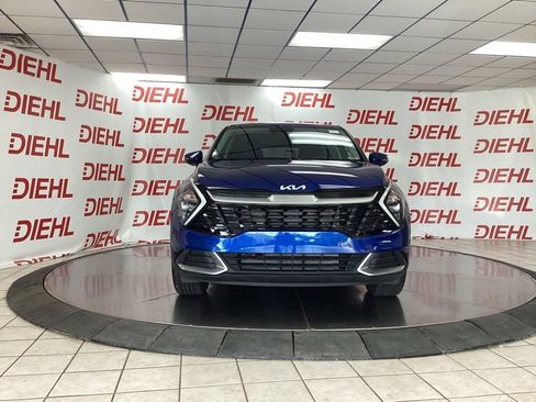 Used 2023 Kia Sportage EX FWD image 2