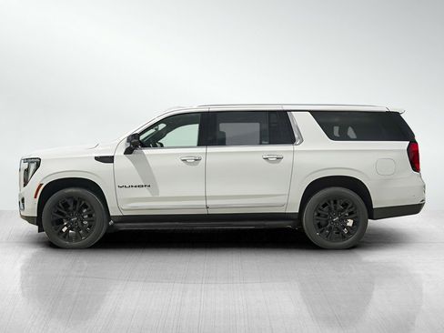 New 2026 GMC Yukon XL Elevation w/ LPO, Elevation Black Package AWD/4WD image 4