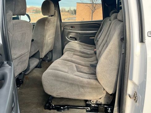 Used 2005 Chevrolet Silverado 3500 LS w/ Skid Plate Package image 17