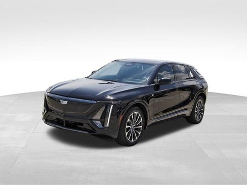 New 2026 Cadillac Lyriq Sport AWD/4WD image 2