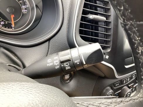 Used 2021 Jeep Cherokee Latitude Lux w/ Trailer Tow Group image 35