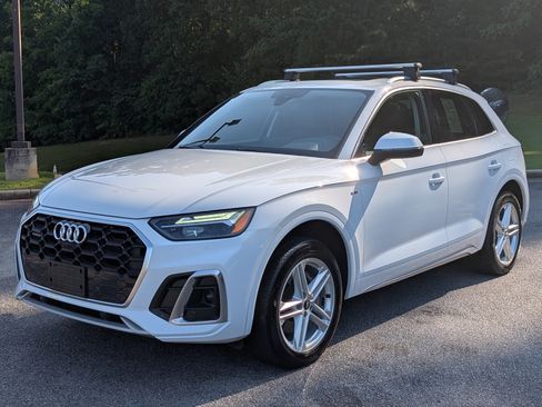 Used 2022 Audi Q5 e Premium Plus w/ Premium Plus Package AWD/4WD image 5