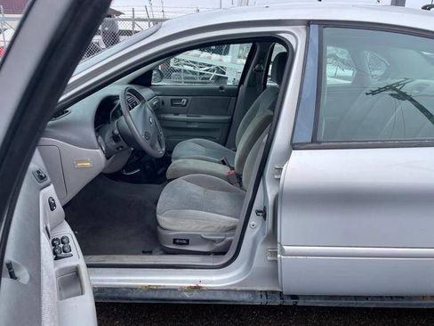 Used 2000 Ford Taurus SES image 21