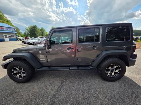 Used 2016 Jeep Wrangler Unlimited Sport w/ Quick Order Package 24S AWD/4WD image 8