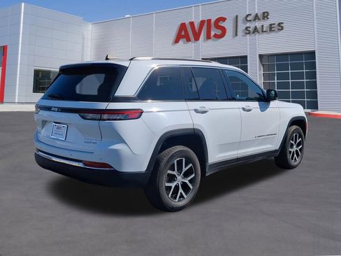 Used 2024 Jeep Grand Cherokee Limited image 6