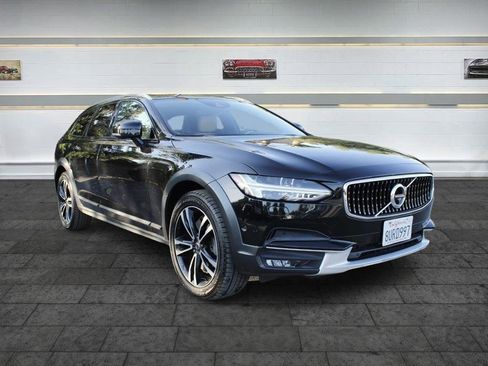 Used 2018 Volvo V90 T5 Cross Country w/ Convenience Package AWD/4WD image 1