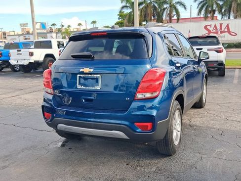 Used 2020 Chevrolet Trax LT w/ LT Convenience Package FWD image 4