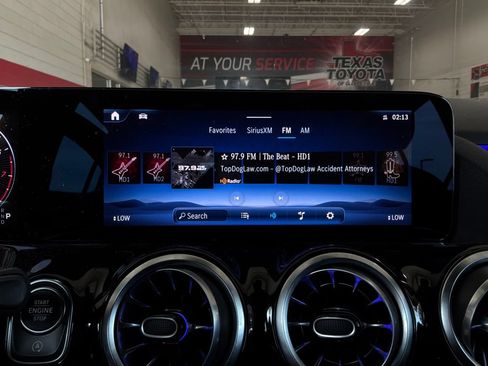 Used 2025 Mercedes-Benz GLA 250 image 37