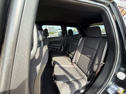 Used 2021 Jeep Grand Cherokee Laredo AWD/4WD image 25