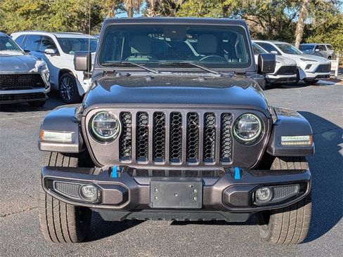 Used 2021 Jeep Wrangler Unlimited Sahara image 9