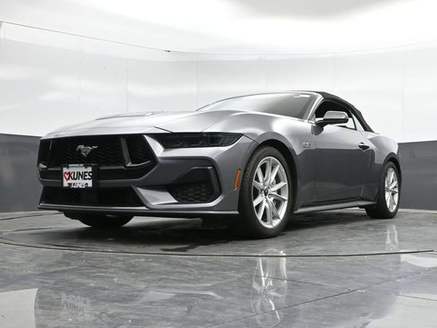 Used 2025 Ford Mustang GT Premium RWD image 45
