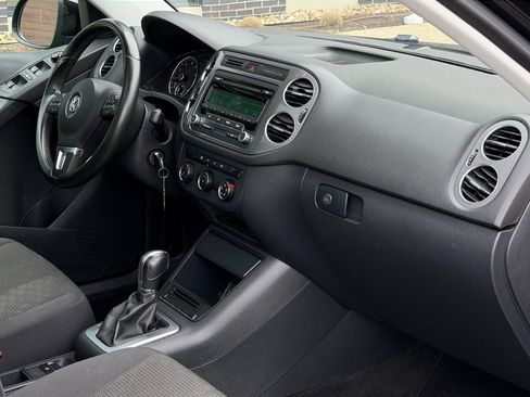 Used 2013 Volkswagen Tiguan S AWD/4WD image 9