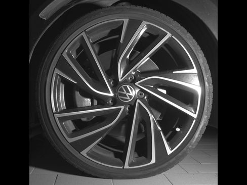 Used 2022 Volkswagen GTI Autobahn FWD image 10