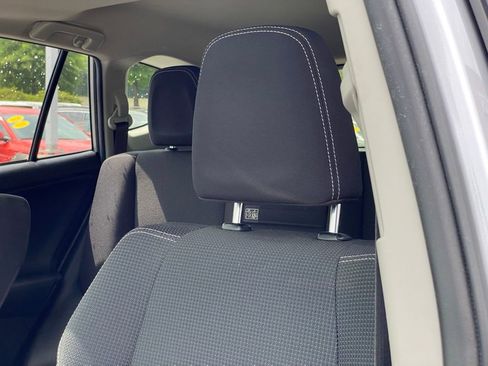 Used 2018 Toyota RAV4 XLE AWD/4WD image 24