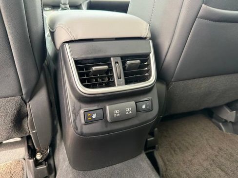 Used 2022 Subaru Outback Limited AWD/4WD image 31