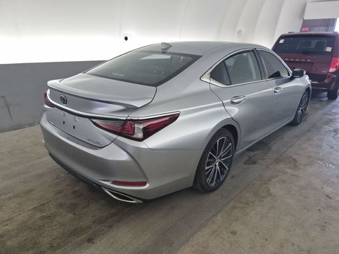 Used 2022 Lexus ES 350 w/ Premium Package FWD image 2