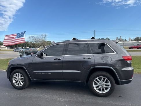 Used 2017 Jeep Grand Cherokee Laredo w/ Quick Order Package 2BE image 8