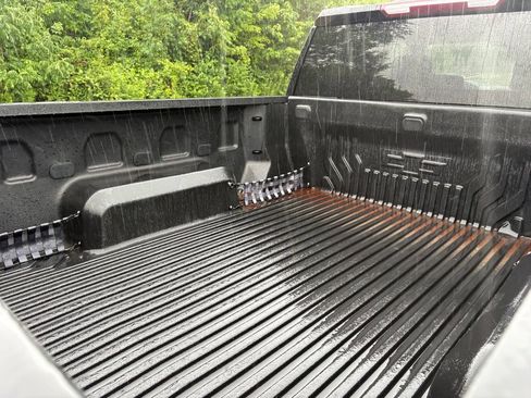 Used 2025 Chevrolet Silverado 1500 LT AWD/4WD image 48