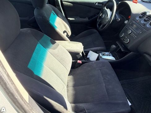Used 2010 Nissan Altima 2.5 S FWD image 8
