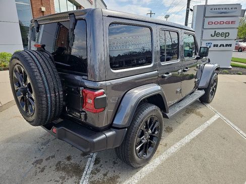 Certified 2025 Jeep Wrangler Unlimited Sahara AWD/4WD image 11