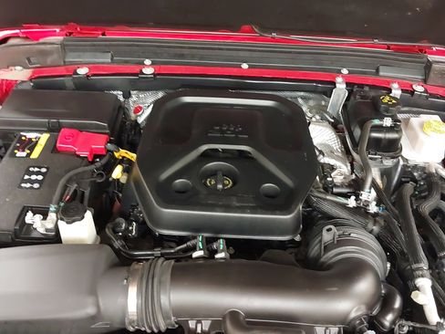 Used 2025 Jeep Wrangler Sahara w/ Safety Group AWD/4WD image 29