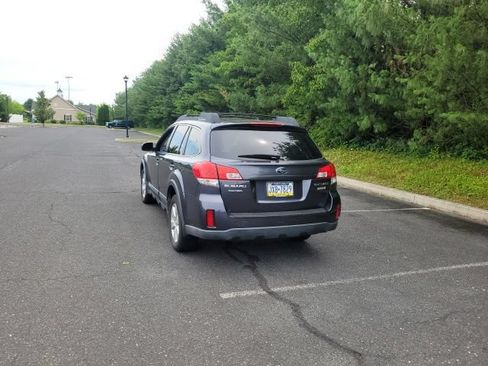 Used 2012 Subaru Outback 2.5i Premium w/ All-Weather Pkg AWD/4WD image 10