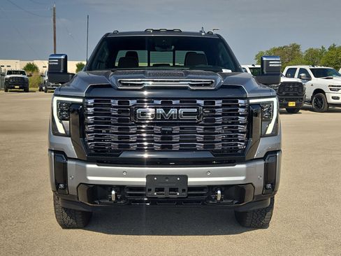 Used 2026 GMC Sierra 2500 Denali Ultimate AWD/4WD image 8