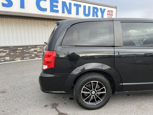 Used 2019 Dodge Grand Caravan GT image 13