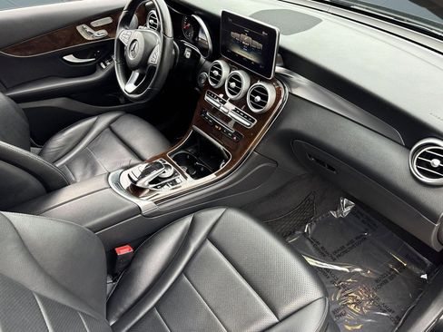 Used 2017 Mercedes-Benz GLC 300 4MATIC image 36