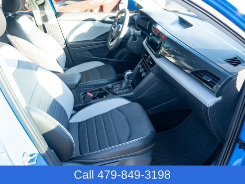 Used 2022 Volkswagen Taos SEL image 37