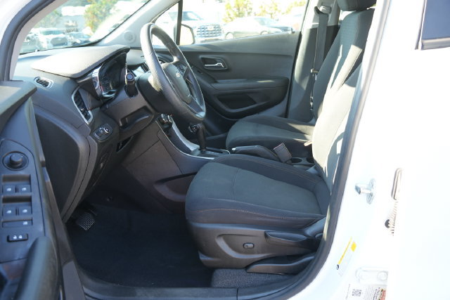 Used 2019 Chevrolet Trax LS w/ Tint and Cruise Package FWD image 20