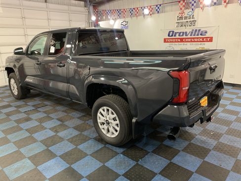 New 2026 Toyota Tacoma SR5 image 3