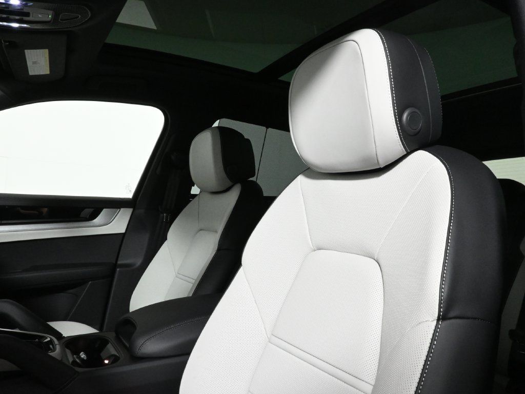 Used 2026 Porsche Cayenne S AWD/4WD image 15