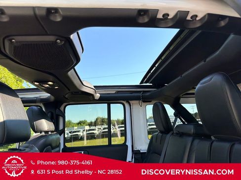 Used 2022 Jeep Wrangler Unlimited Rubicon 4xe w/ Cold Weather Group AWD/4WD image 35