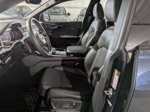 Used 2024 Audi Q8 Prestige w/ Prestige Package image 23