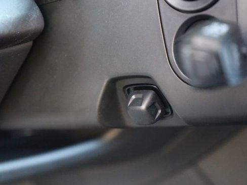 Used 2020 Audi Q8 image 29