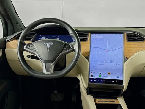 Used 2020 Tesla Model X Long Range image 14