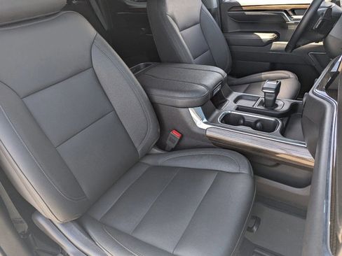 Certified 2024 Chevrolet Silverado 1500 LT Trail Boss w/ LT Trail Boss Premium Package AWD/4WD image 11