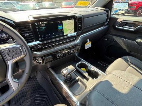 Used 2026 Chevrolet Silverado 1500 LT Trail Boss w/ LT Trail Boss Premium Package AWD/4WD image 21