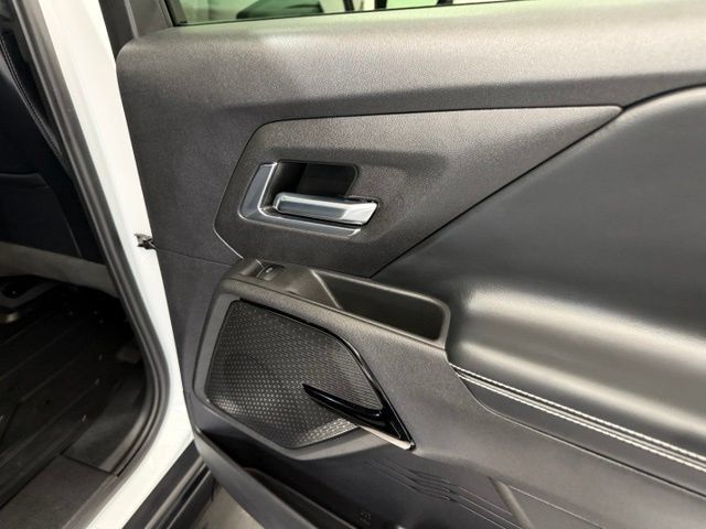 Used 2026 Chevrolet Silverado EV LT AWD/4WD image 29