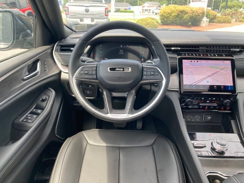 New 2024 Jeep Grand Cherokee Limited 4xe w/ Luxury Tech Group II AWD/4WD image 14