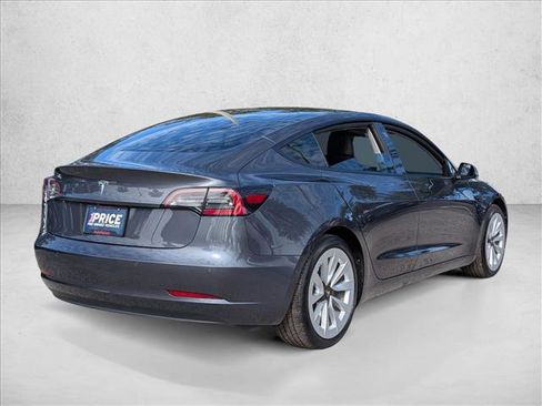 Used 2021 Tesla Model 3 Standard Range Plus image 5