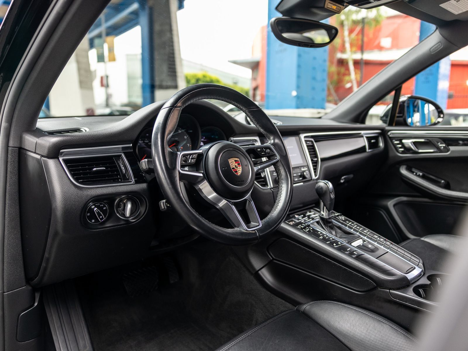 Used 2017 Porsche Macan S AWD/4WD image 4