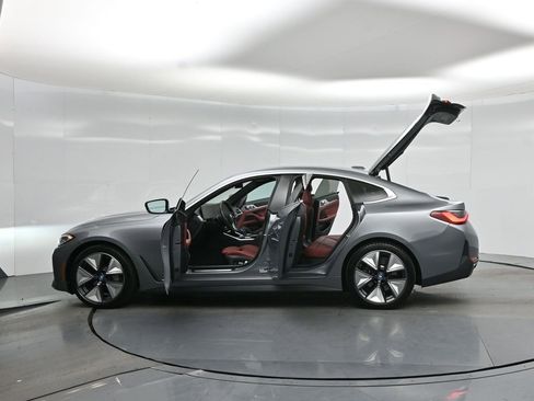 Used 2023 BMW i4 eDrive40 RWD image 37