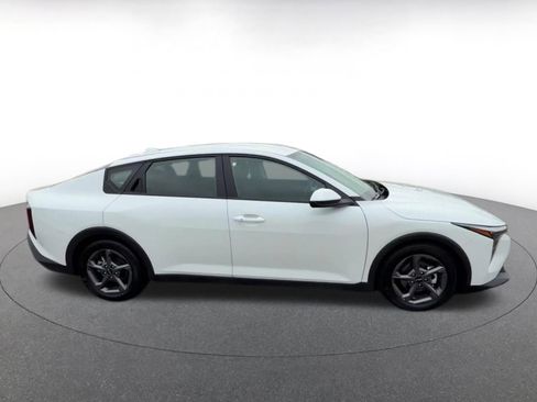 Used 2025 Kia K4 FWD image 16